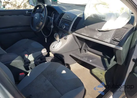 2010 Nissan Sentra 2.0S z USA, uszkodzony, nr VIN 3N1AB6AP1AL716703